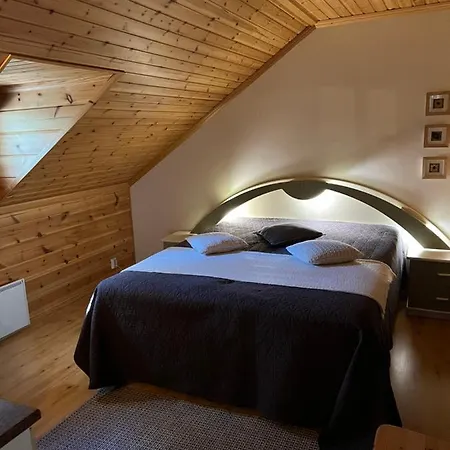 Vuokatin Aateli Kreivi * ブオカッティ